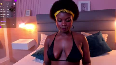 Snapshot of stela_ebony chatting on 25, 10, 2025 STELA online show from 25, 10, 2025