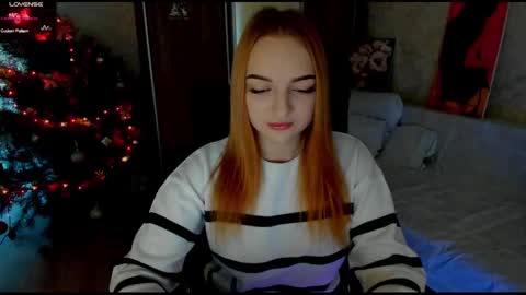 Snapshot of stella__cox chatting on 5, 1, 2025 Stella  Cox online show from 5, 1, 2025