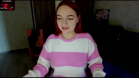 Snapshot of stella__cox chatting on 1, 2, 2025 Stella  Cox online show from 1, 2, 2025