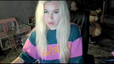 Stella  Cox online show from 23, 4, 2026