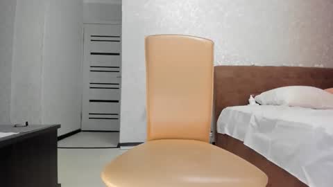 stella_walters online show from 10, 10, 2025