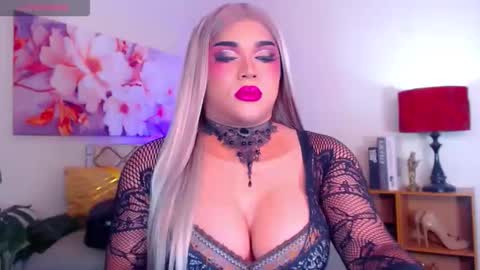 CALL ME STELLA online show from 8, 11, 2025