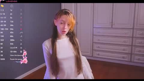 Snapshot of stellamontis chatting on 24, 6, 2026 Stella online show from 24, 6, 2026
