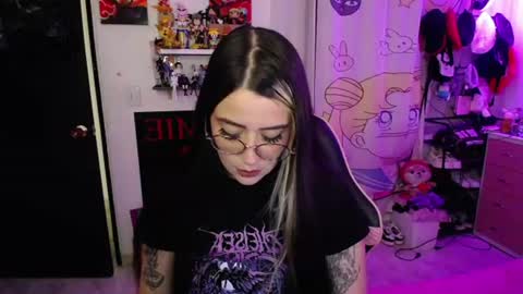Snapshot of stephani_rousso chatting on 23, 6, 2026 joha cosmo online show from 23, 6, 2026