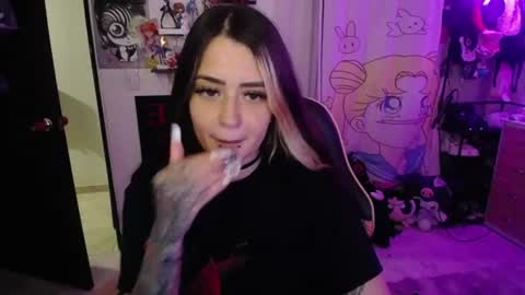 Snapshot of stephani_rousso chatting on 4, 8, 2026 joha cosmo online show from 4, 8, 2026
