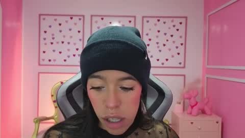 Stephania online show from 18, 9, 2025