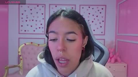 Stephania online show from 6, 10, 2025