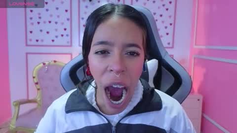 Stephania online show from 17, 10, 2025