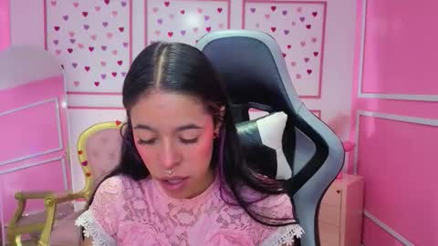 Stephania online show from 6, 2, 2026