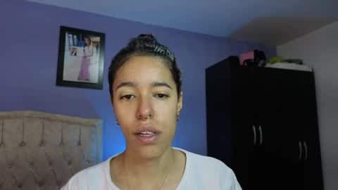 Snapshot of stephania_t chatting on 15, 5, 2026 Stephania online show from 15, 5, 2026