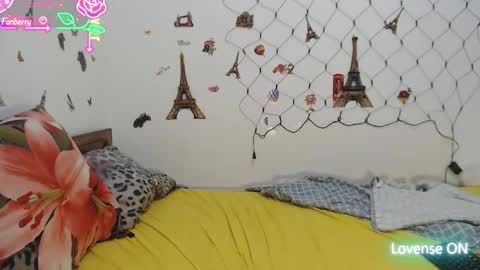 Stephanie   online show from 22, 9, 2025