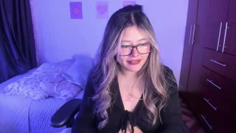 Stephanie  online show from 2, 11, 2025