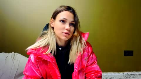 Stephany online show from 23, 12, 2025