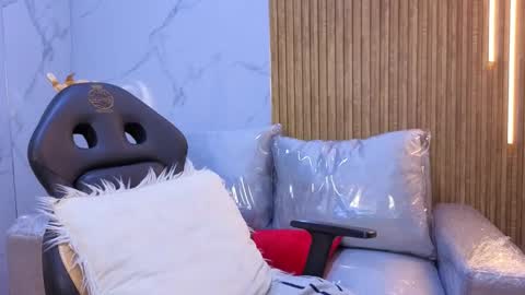 stephany_rodriguez_ online show from 22, 11, 2025