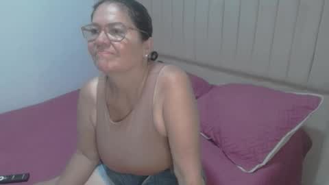 Angie mature online show from 12, 4, 2026