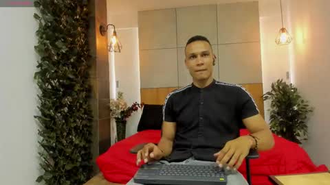 Snapshot of sterling_magnus chatting on 6, 2, 2026 online show from 6, 2, 2026