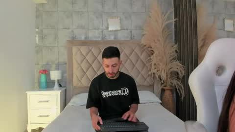 stevenandlaura_ online show from 22, 5, 2026