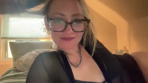 StevieGirl4U online show from 25, 10, 2025