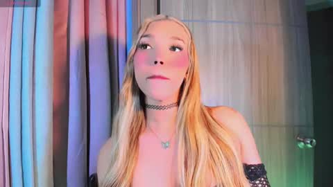 Snapshot of steyseequeen chatting on 5, 10, 2025 Steisee Reyes online show from 5, 10, 2025