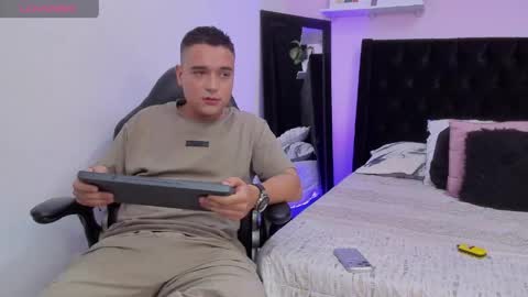 Stiven  online show from 15, 4, 2026