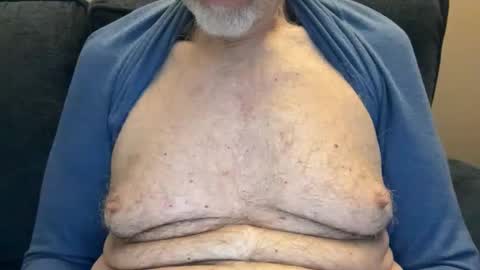 Snapshot of stillbad2 chatting on 22, 12, 2025 Stillbad2 online show from 22, 12, 2025