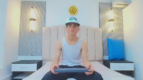 stiven_cooper2 online show from 17, 6, 2026