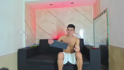 friends online show from 11, 11, 2025