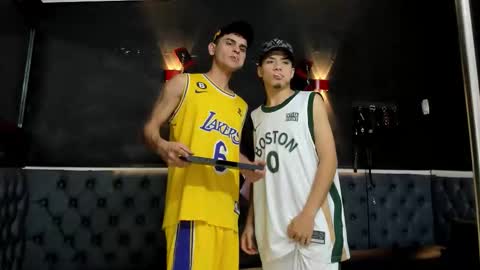 friends online show from 23, 11, 2025