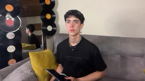 Stolas online show from 15, 2, 2026