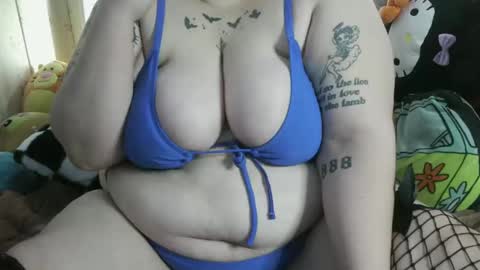 Snapshot of stonedbbw01 chatting on 18, 11, 2025 stonedbbw01 online show from 18, 11, 2025