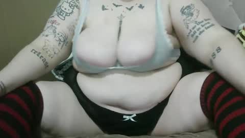 Snapshot of stonedbbw01 chatting on 17, 1, 2026 stonedbbw01 online show from 17, 1, 2026