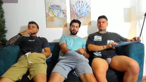 straight__friends online show from 3, 3, 2026