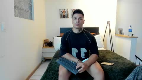 Snapshot of straight__friends chatting on 17, 4, 2026 straight__friends online show from 17, 4, 2026