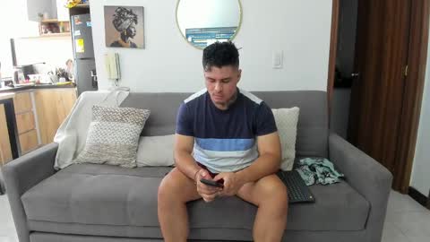 Snapshot of straight__friends chatting on 24, 5, 2026 straight__friends online show from 24, 5, 2026