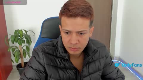 straight_boys_hornys online show from 18, 1, 2026