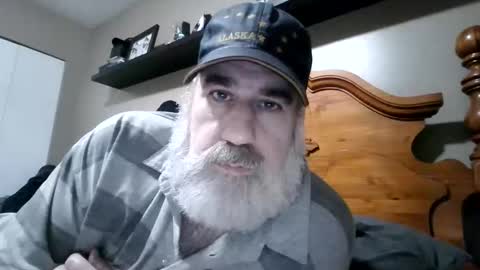 Straightbear4you online show from 17, 10, 2025