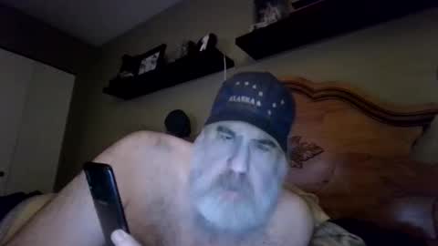 Straightbear4you online show from 18, 4, 2026