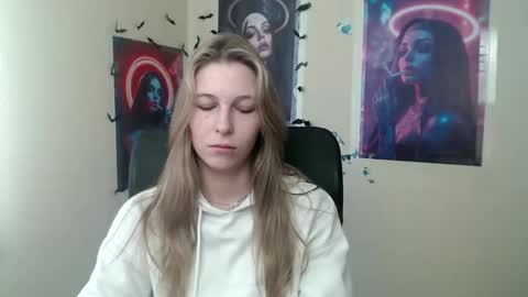 Snapshot of stranger_giirl chatting on 9, 5, 2026 Amalia online show from 9, 5, 2026