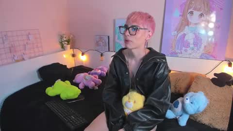 Snapshot of strawberry_kitty_ chatting on 31, 10, 2025 strawberry_kitty_ online show from 31, 10, 2025