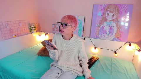 strawberry_kitty_ online show from 10, 11, 2025