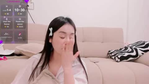 strawberry_loveee online show from 2, 11, 2025