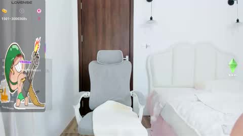 strawberry_loveee online show from 4, 2, 2026