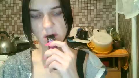 Strawberry Storm online show from 3, 11, 2025