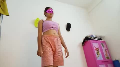 strip_couple_love1 online show from 13, 9, 2025