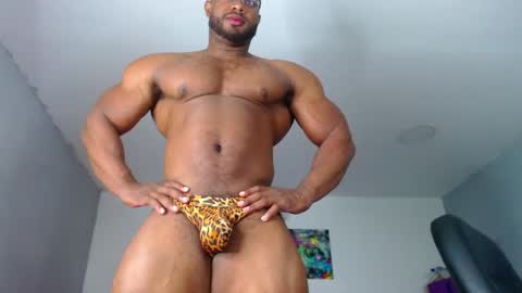 strong_george1 online show from 13, 12, 2024