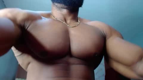 strong_george1 online show from 11, 11, 2025