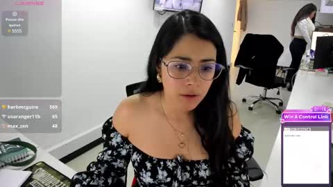 Snapshot of studcb_ chatting on 8, 3, 2025 studcb_ online show from 8, 3, 2025