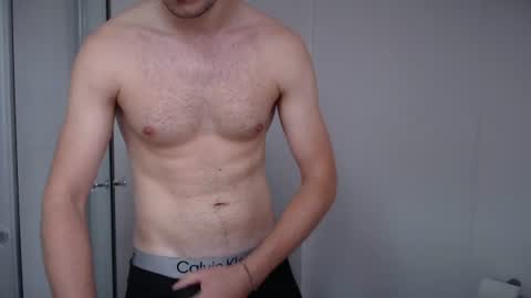 Snapshot of studfromparis chatting on 5, 8, 2026 Stud From Paris online show from 5, 8, 2026