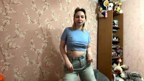 Snapshot of stuffysoft chatting on 25, 5, 2026 Anna online show from 25, 5, 2026