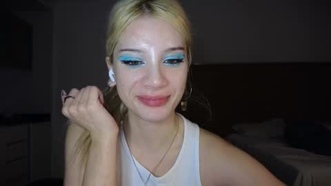 Sofa online show from 13, 3, 2026